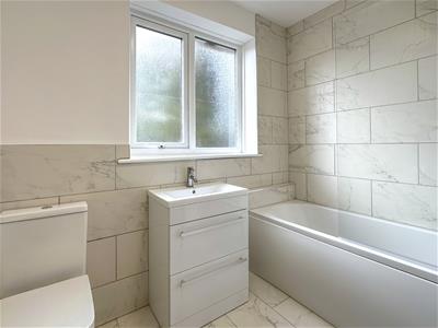 BATHROOM/WC